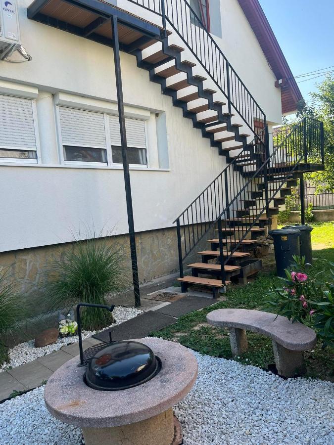 Rege Apartman Alsóörs Eksteriør billede