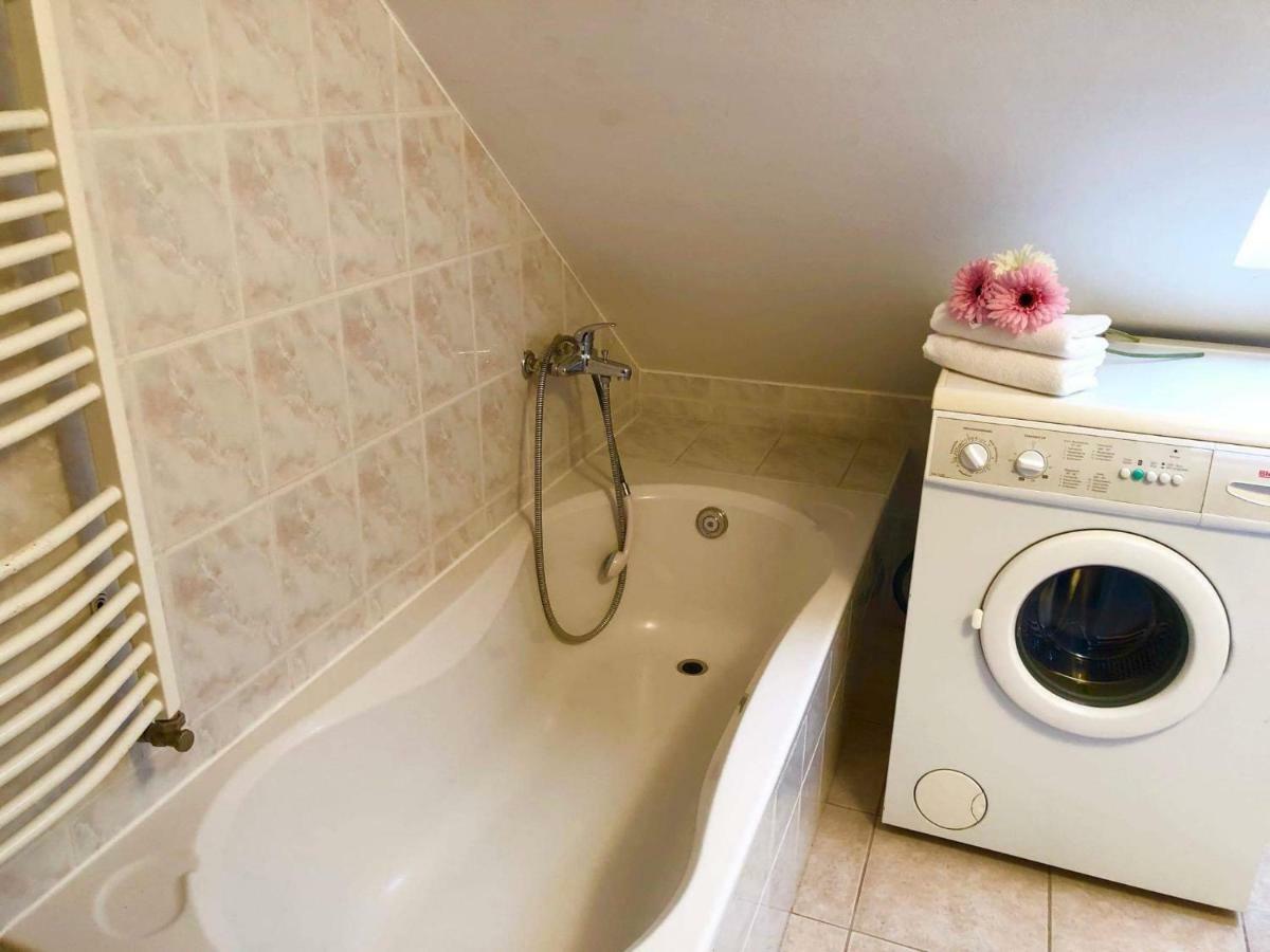 Rege Apartman Alsóörs Eksteriør billede