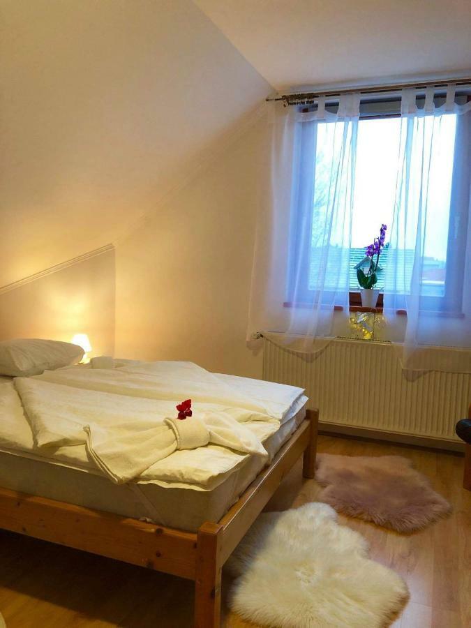 Rege Apartman Alsóörs Eksteriør billede